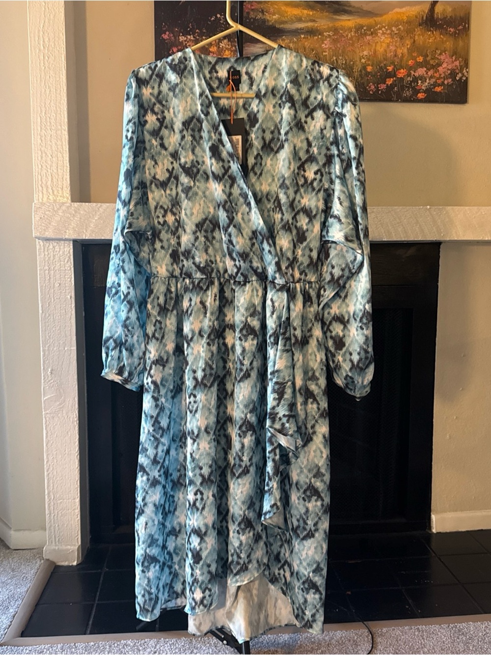 Hugo Boss Women’s C_Divanta Long Sleeve Multi-Color V-Neck Dress Size L NWT